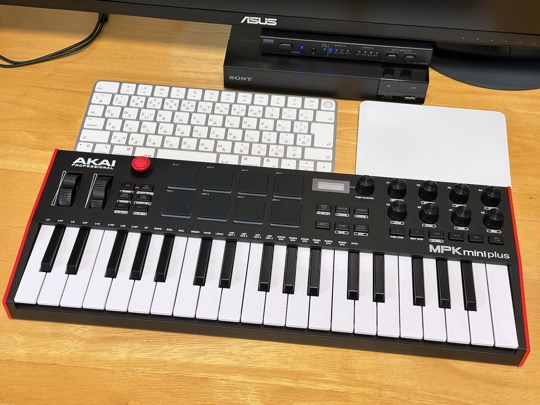 AKAI MPK mini plus